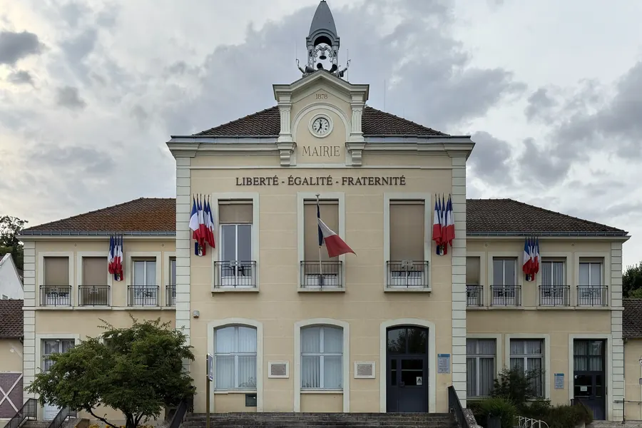 Mairie du Mesnil-le-Roi dans les Yvelines