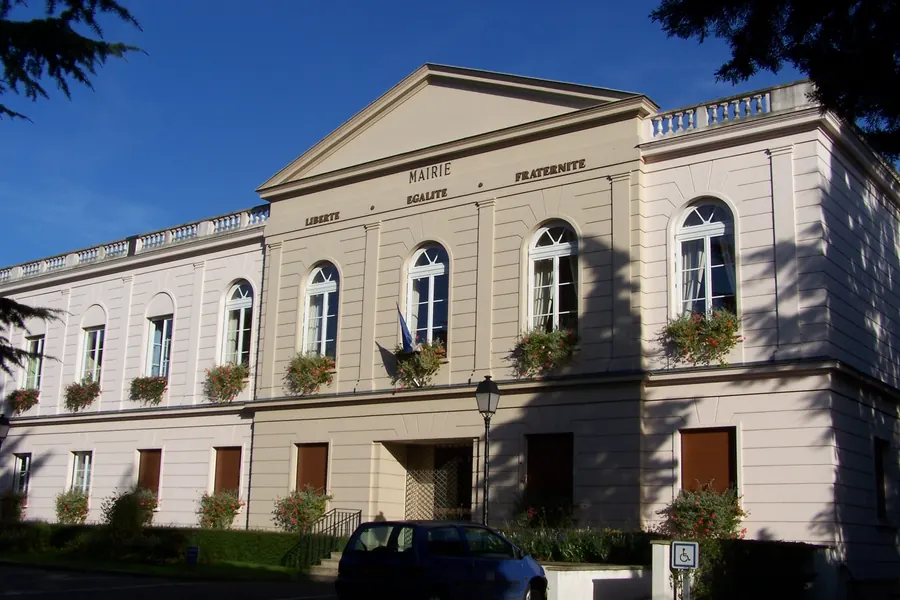 Mairie de Saint-Nom-la-Bretèche